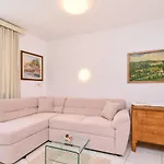 Antares Apartamento