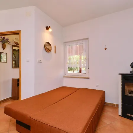 Antares Apartment *